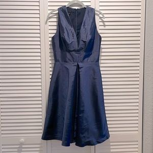 Alfred Sung V-neck sleeveless cocktail dress